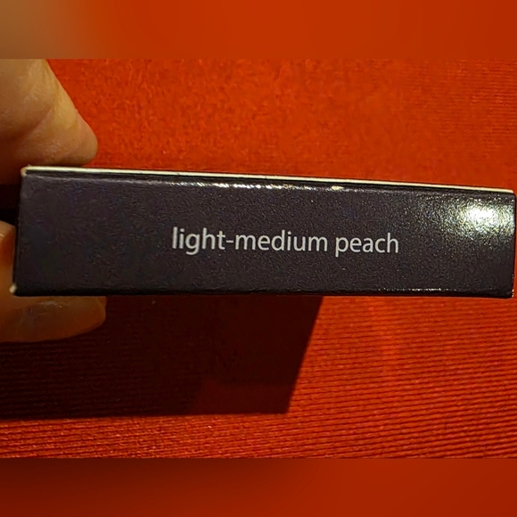 Tarte Colored Clay CC Undereye Corrector Light-Medium peach. BNIB. PRICE IS FIRM - Picture 5 of 5